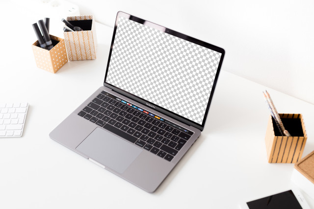 Macbook Pro avec Touch Bar gratuit mockup